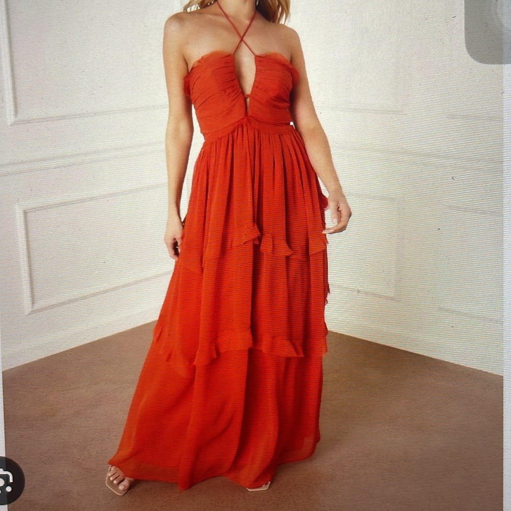 NWT Kiandra Chiffon Halter dress